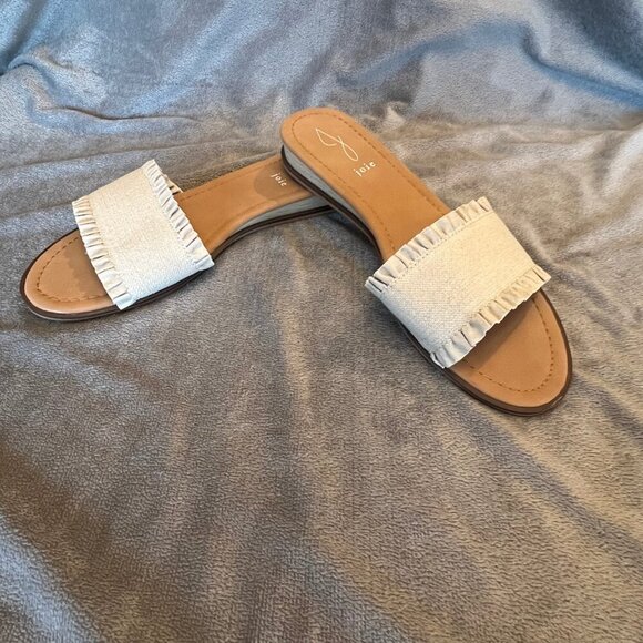 Women's Joie Eidel Ruffle Cream/Oatmeal Slide Sandals, Size 9.5 - Picture 3 of 7